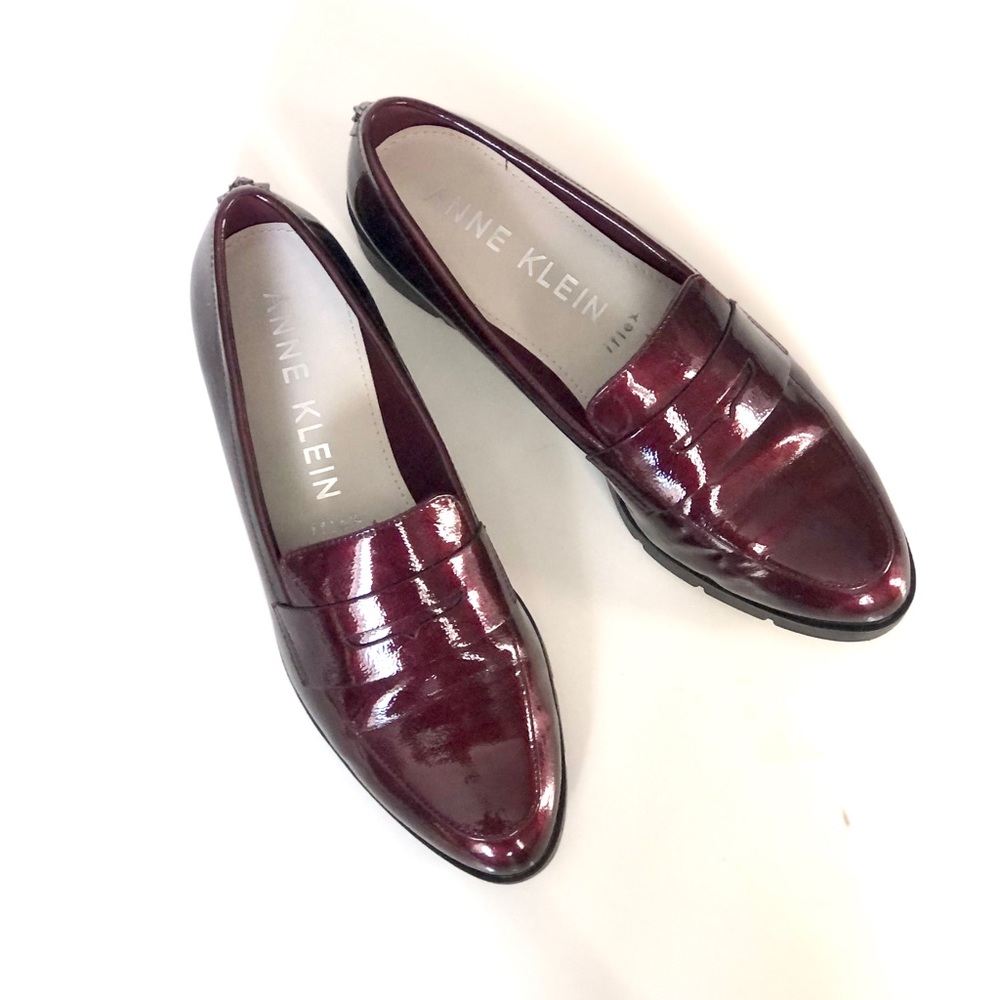 9.5 Chunky Loafer, burgundy with wedge sole by Anne Klein - Picture 3 of 5